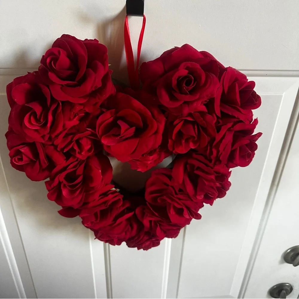 Red Roses Heart Wreath